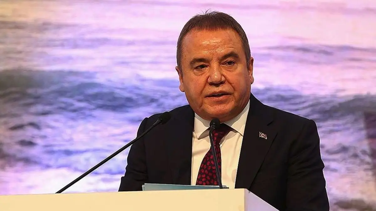 Kapak görseli: Muhittin Böcek'in gelini Zuhal Böcek tutuklandı